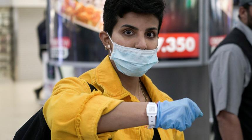 Karantinayı ihlal edenler elektronik bilekliklerle izlenecek