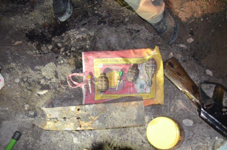 Van’da toprağa gömülü silah ve mühimmat ele geçirildi G2