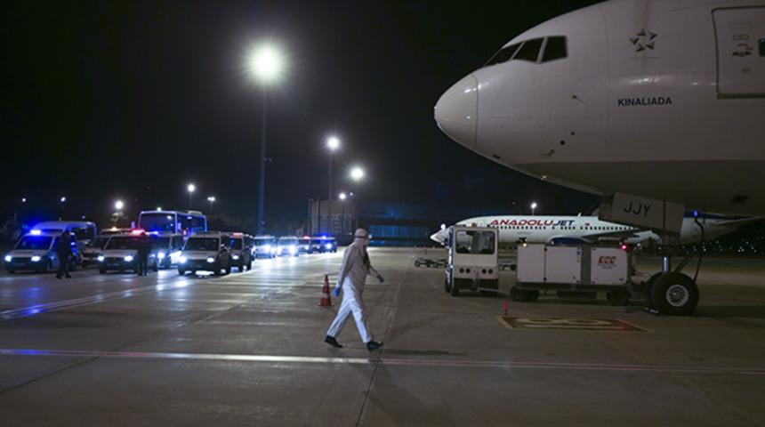 Son dakika! Dışişleri Bakanlığı: 40 bini aşkın vatandaşımız yurda getirildi