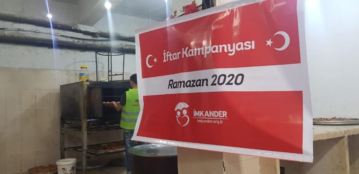 Kampta yaşayan bin 500 kişiye iftar yemeği
