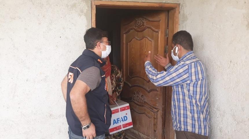 İnsani yardımlara sosyal mesafeli dağıtım