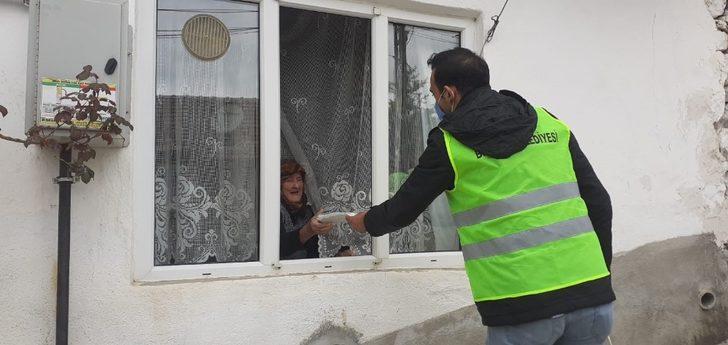 Bilecik’te belediye tarafından evlere 170 bin adet maske dağıtıldı G5