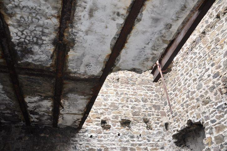 Kars’ta tarihi yapılar yok oluyor G3