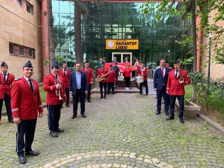 Gaziantep Lisesi mezunları çocuklar için bir araya geldi G3