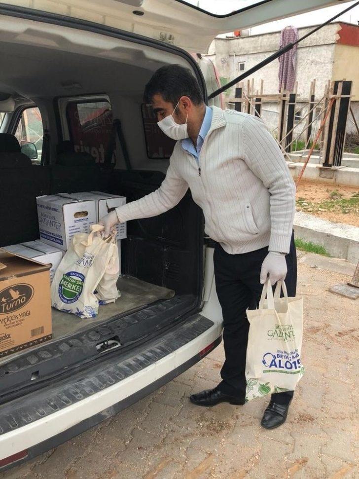 Gaziantep’te sıcak yemek ve gıda paketi yardımı G3