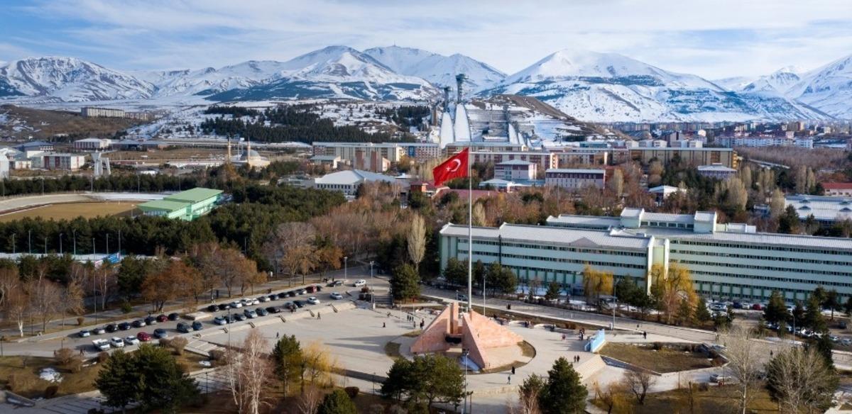 Atat&uuml;rk &Uuml;niversitesi nitelikli eğitim alanında d&uuml;nyanın en iyi 200 &uuml;niversitesi arasında