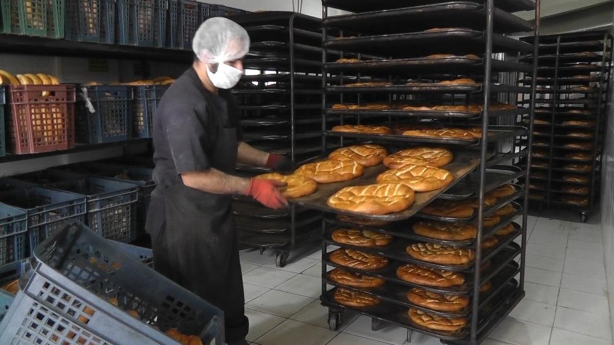 Erciş Belediyesi Ramazan pidesinin tanesi 1 lira 50 kuruştan &uuml;retiyor