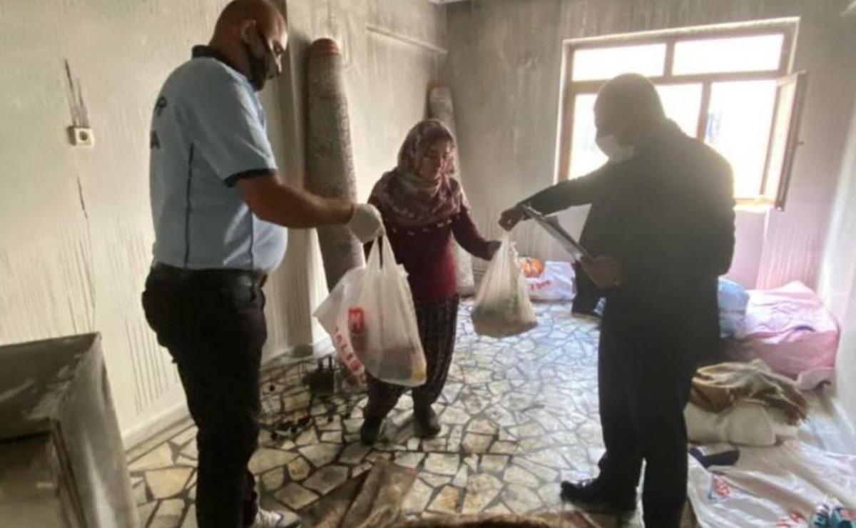 Bağlar kısıtlamaya uydu, ihtiya&ccedil;ları belediye ulaştırdı