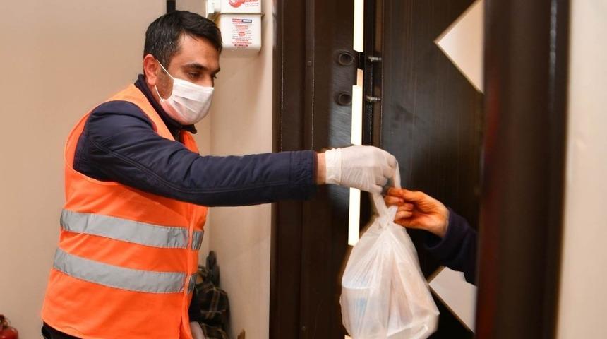 Ramazan’da ihtiyaç sahiplerine sıcak yemek servisi