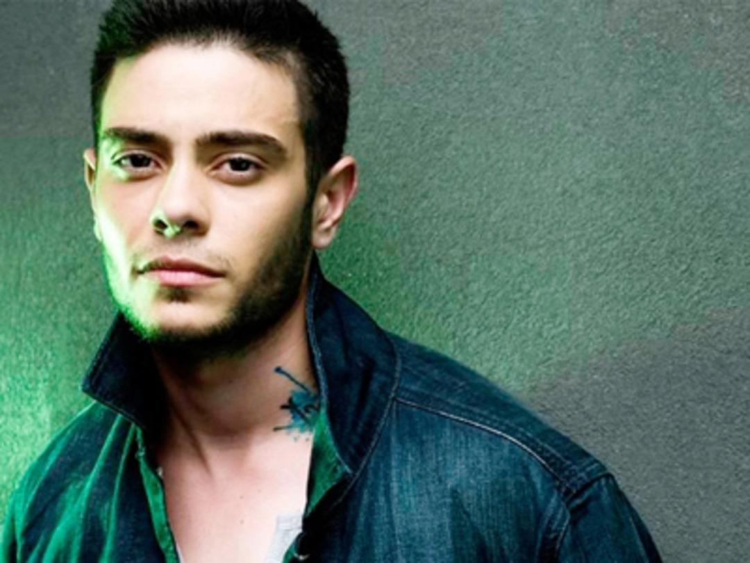 R&uuml;zgar Erko&ccedil;lar'ın kaslı v&uuml;cudu olay yarattı