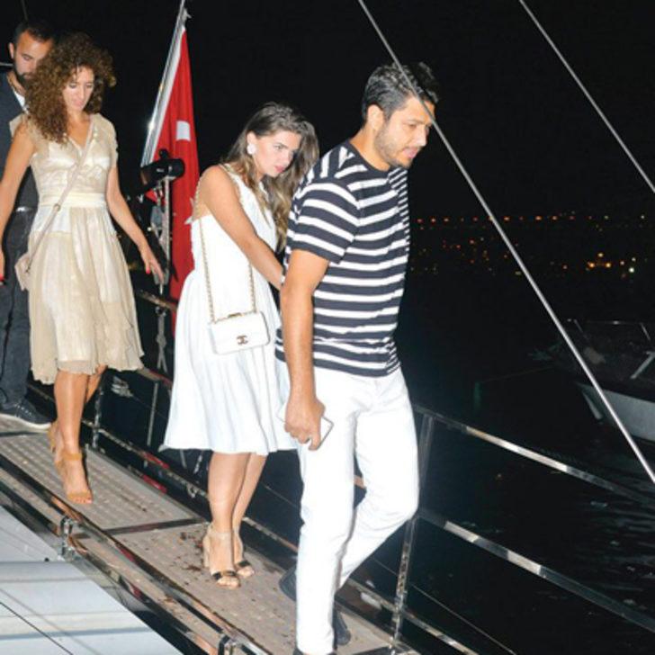 Meryem Uzerli 32. yaşını kutladı G4