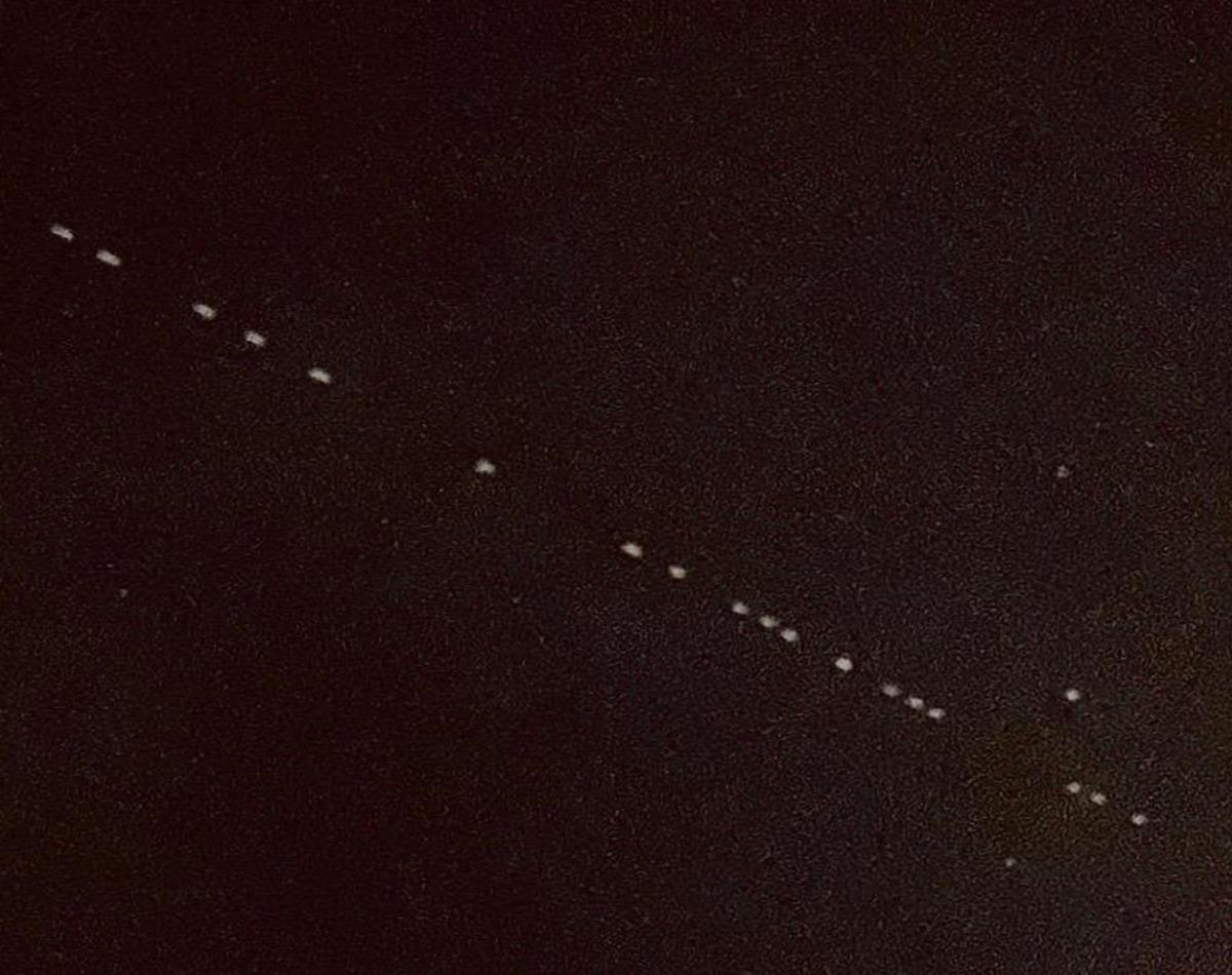 Hi&ccedil; kimse ne olduğunu anlayamadı! G&ouml;ky&uuml;z&uuml;nde esrarengiz ışık şaşkınlığı