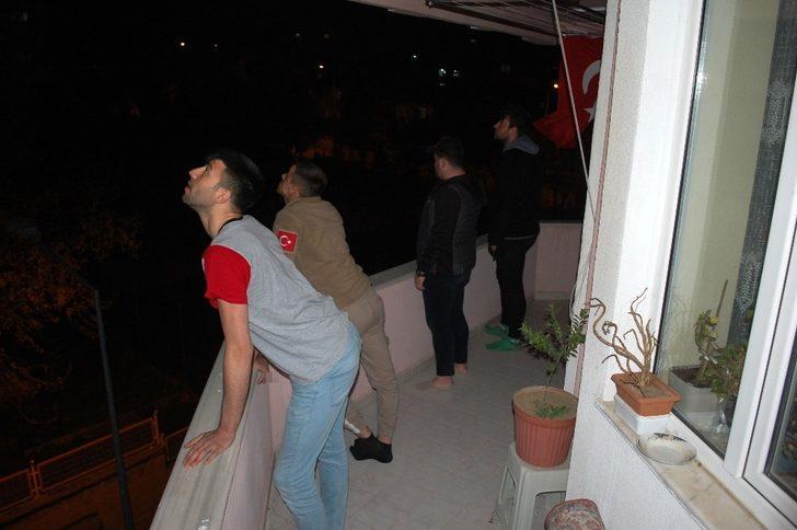 Hiç kimse ne olduğunu anlayamadı! Gökyüzünde esrarengiz ışık şaşkınlığı G3