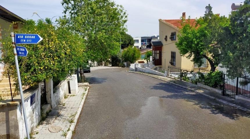 Aliağa&rsquo;da apartmanlara dezenfekte işlemi s&uuml;r&uuml;yor