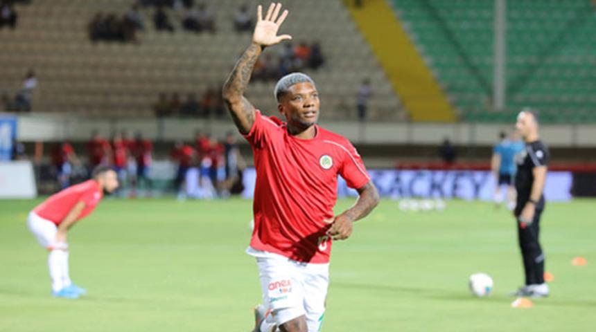 Alanyaspor'da 10 futbolcunun sözleşmesi bitiyor