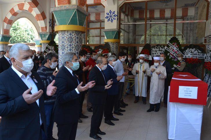 Şehit Ahmet İnce son yolculuğuna uğurlandı, babası sedyeyle katıldı G5