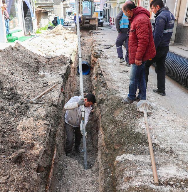 Balıklı ve Servi mahallelerine yağmur suyu hattı