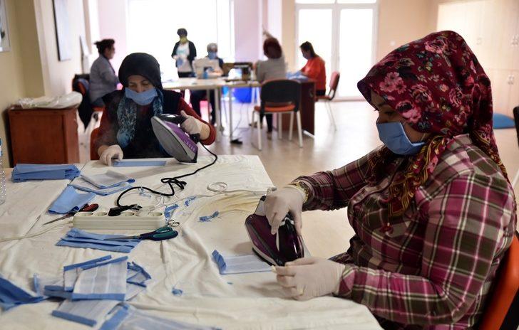 Belde Evleri kursiyerlerinden 7 bin maske G2