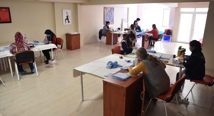 Belde Evleri kursiyerlerinden 7 bin maske G3