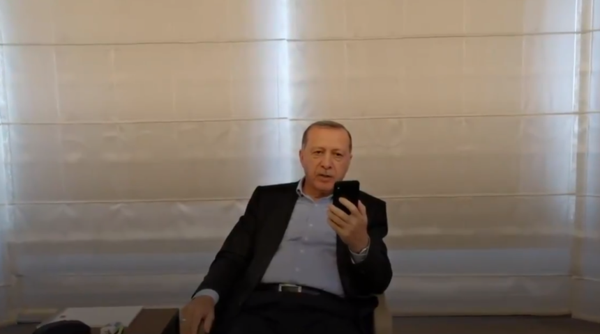 Cumhurbaşkanı Erdoğan, Emrullah G&uuml;l&uuml;şken'in kızı Leyla ile telefonda g&ouml;r&uuml;şt&uuml;