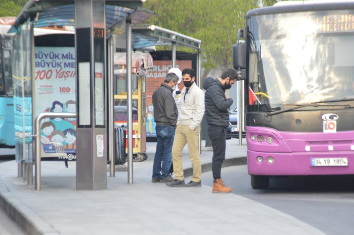 Sokağa &ccedil;ıkma kısıtlaması sonrası İstanbul'da bu sabah!