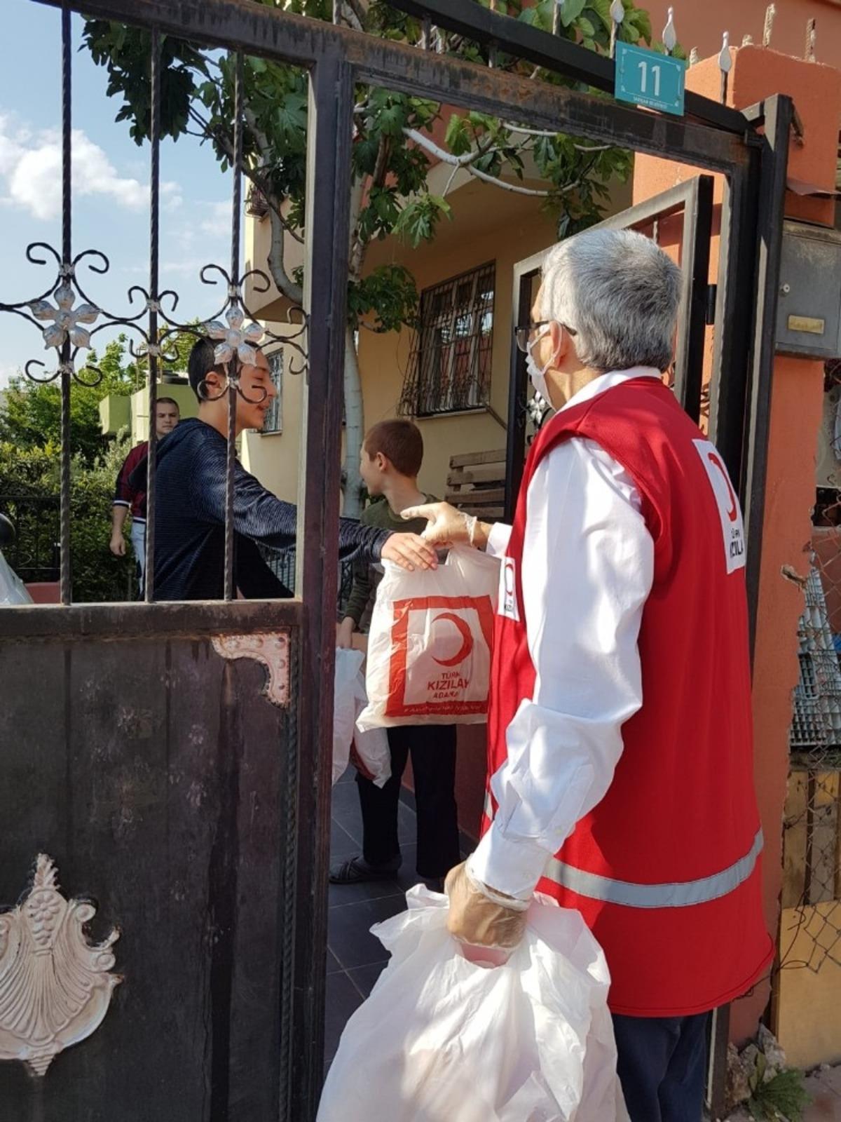 Kızılay&rsquo;dan dar gelirli ailelere Ramazan pidesi