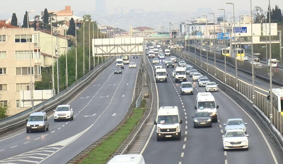 İstanbul'da yasağın ardından yollar boş kalmadı