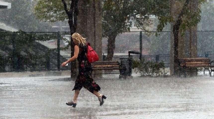 Doğu Anadolu yer yer sağanak yağmurlu ge&ccedil;ecek