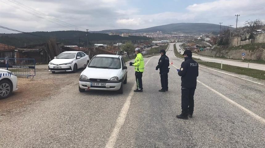 Balıkesir&rsquo;de sokağa &ccedil;ıkan 625 kişiye ceza kesildi