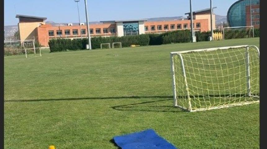 Pedro Henrique antrenmanlarını s&uuml;rd&uuml;r&uuml;yor