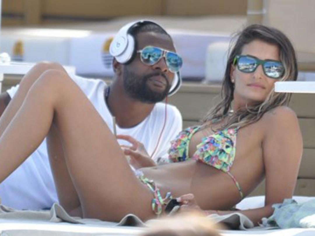 Pascal Nouma sevgilisiyle g&ouml;r&uuml;nt&uuml;lendi