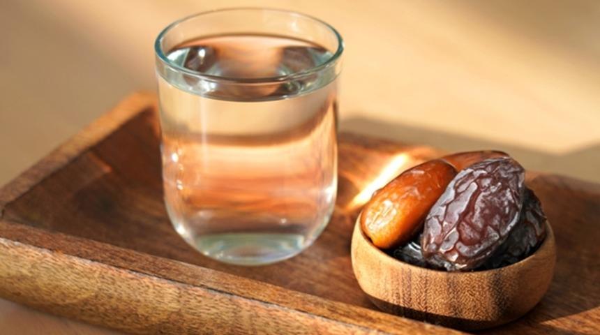 Salgın sürecinde oruç tutarken bunlara dikkat etmek gerekiyor! Yoksa...