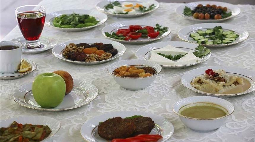 BUGÜN İFTAR VAKTİ saat kaçta? 6 Mart 2023 akşam ezanı saat kaçta okunacak? İstanbul, Ankara, İzmir akşam ezanı iftar saati
