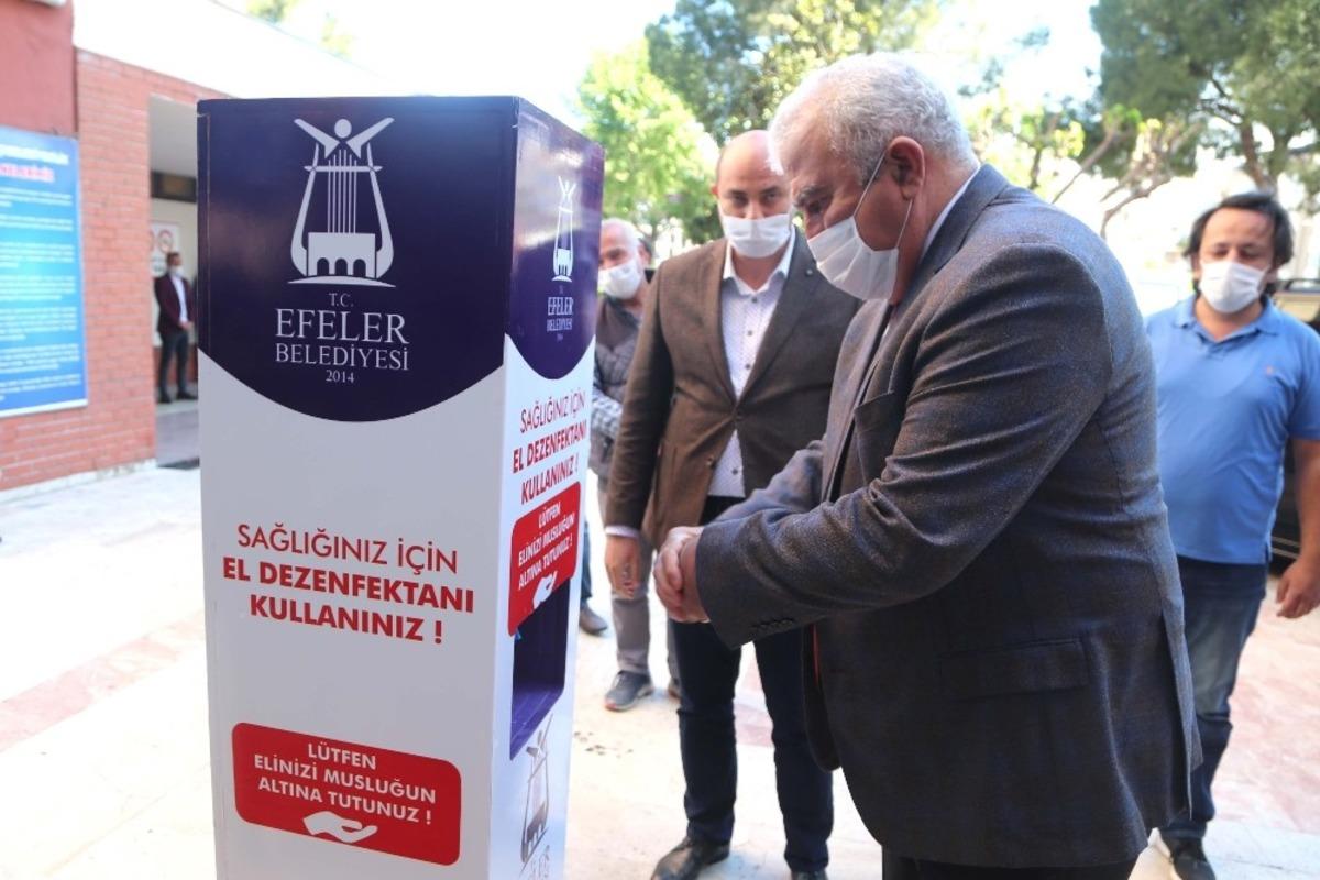 Efeler Belediyesi&rsquo;nden el dezenfektan &uuml;nitesi