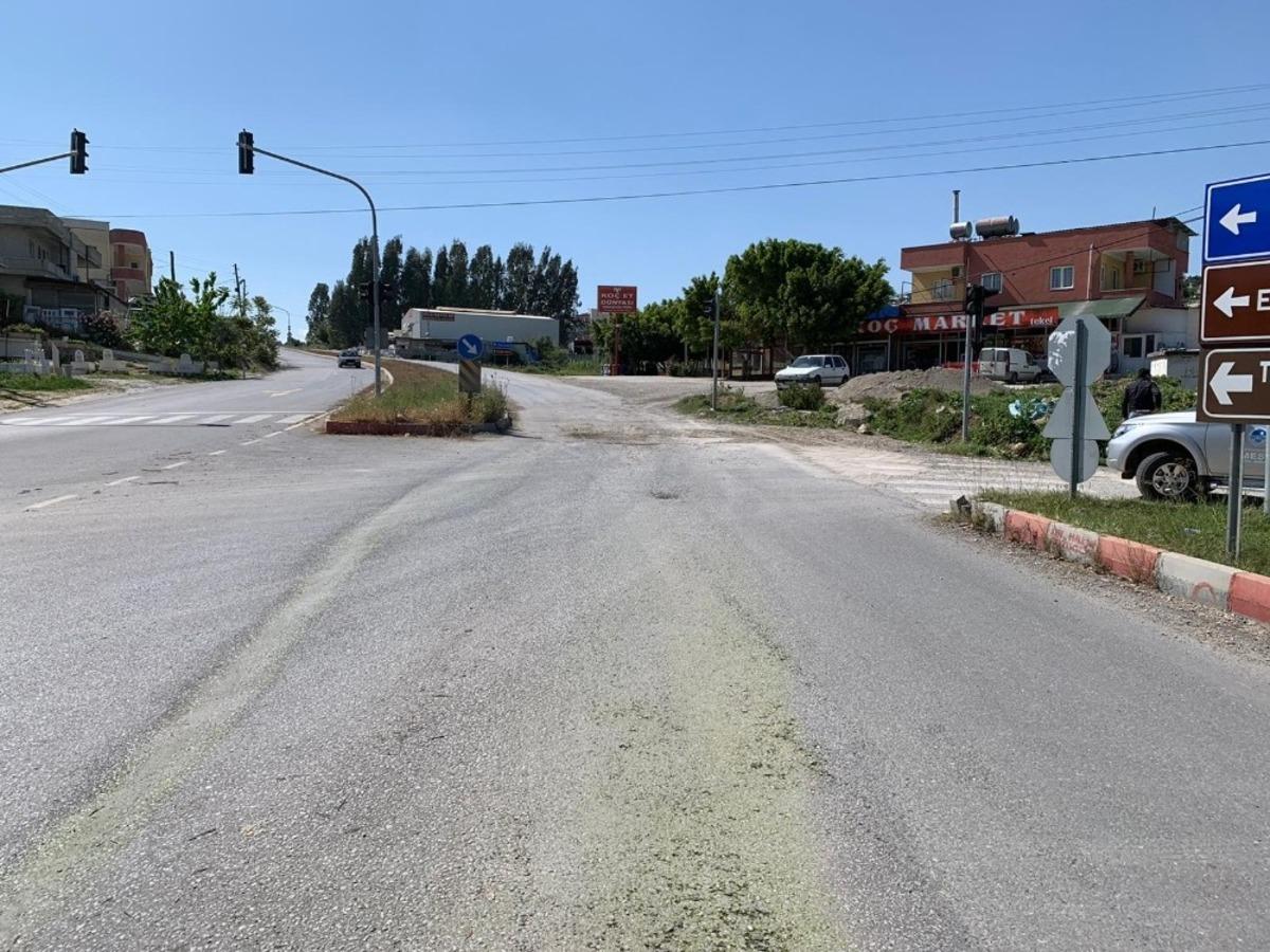 Karayolundaki sızıntıya MESKİ ekipleri m&uuml;dahale etti