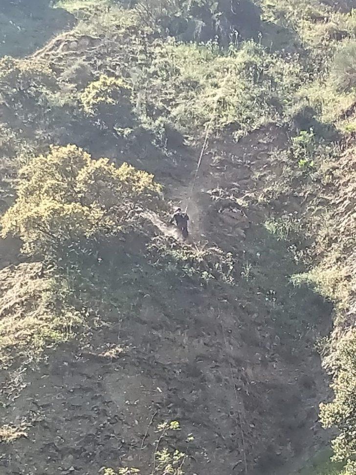 Mahsur kalan keçiyi itfaiye kurtardı G3