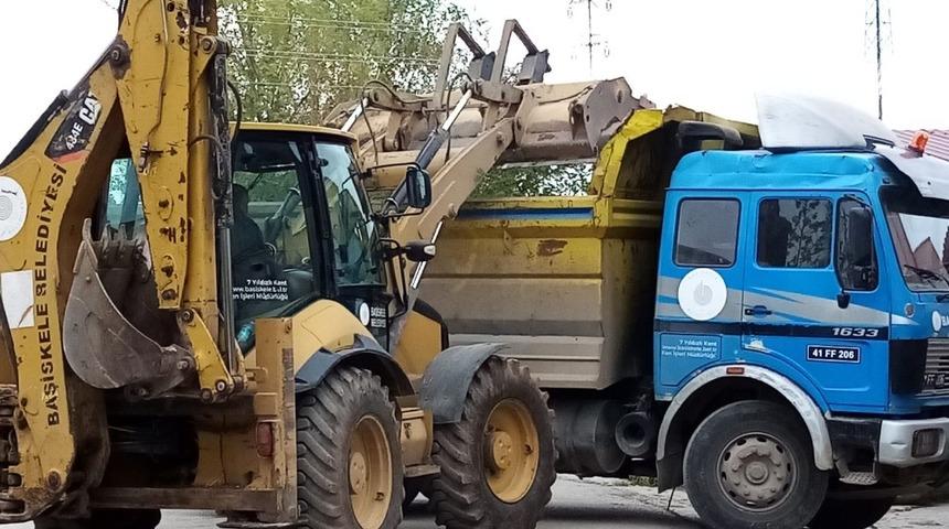 Başiskele&rsquo;de bahar temizliği s&uuml;r&uuml;yor