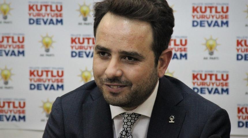 İshak Gazel: "Ülkemle gurur duyuyorum"