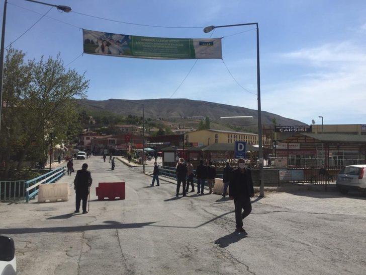 Polislerden sosyal mesafe uyarısı G3