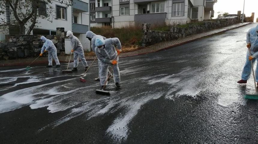 Dezenfeksiyon &ccedil;alışmaları aralıksız s&uuml;r&uuml;yor