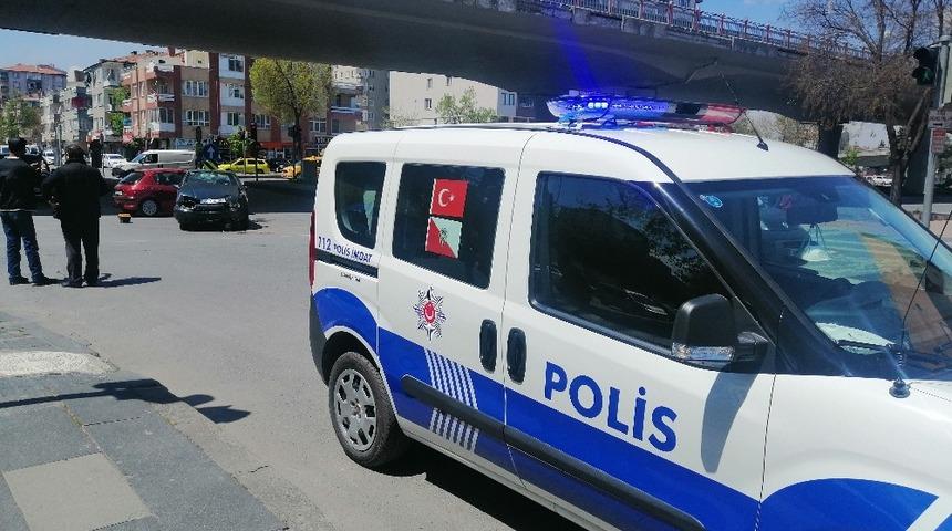 Perte &ccedil;ıkan ara&ccedil;tan hafif yaralı kurtuldu