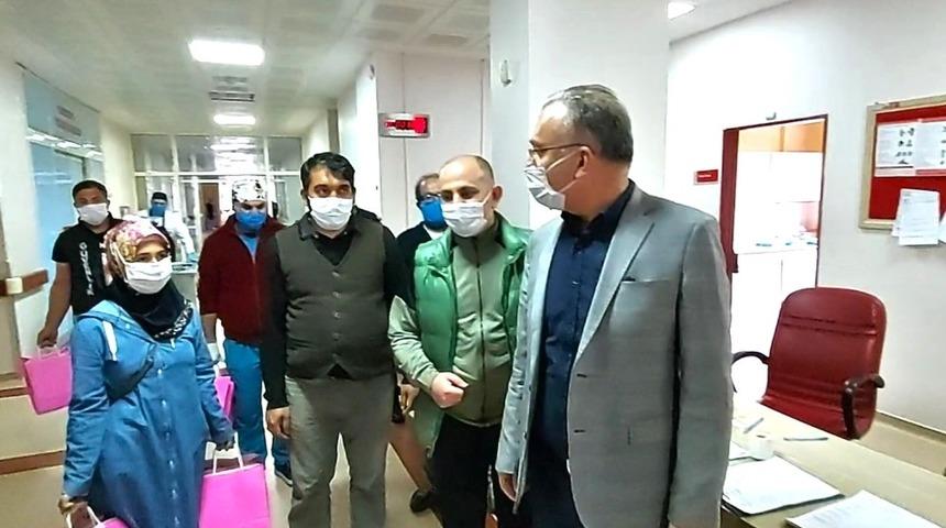 Sağlık &ccedil;alışanlarına kadayıf jesti