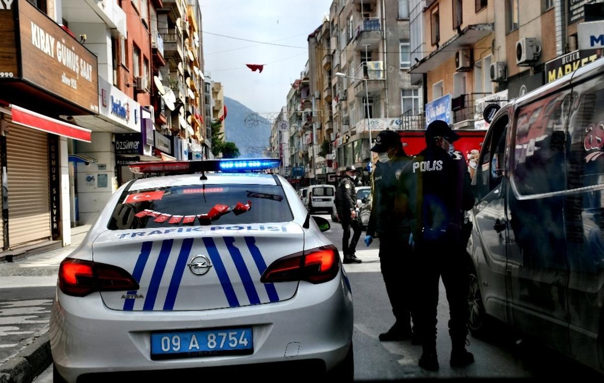 S&ouml;ke&rsquo;de 4 g&uuml;nl&uuml;k sokağa &ccedil;ıkma kısıtlamasına uymayan 46 kişiye ceza