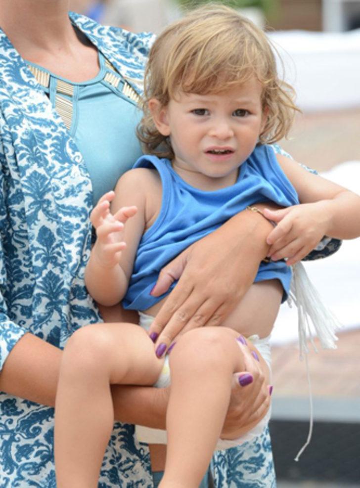 Petek Ertüre: 'Ali Ege babasına çekmiş' G2