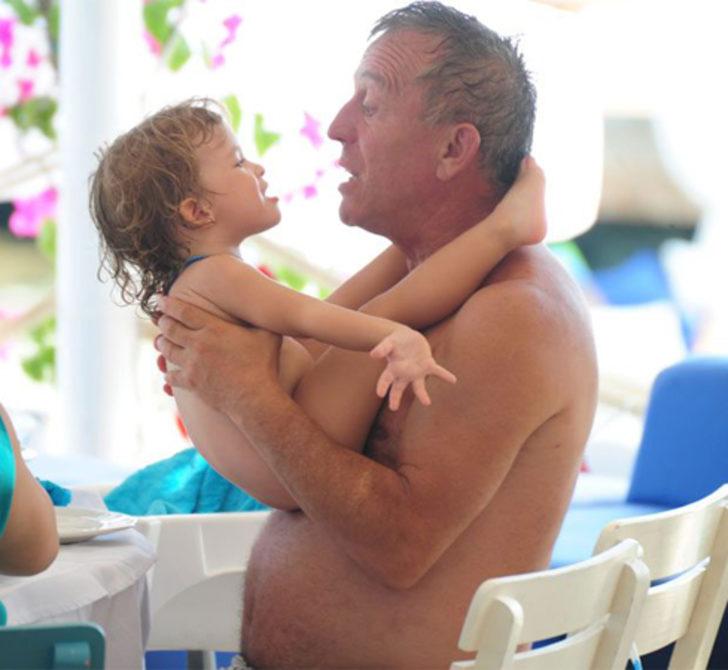 Petek Ertüre: 'Ali Ege babasına çekmiş' G3