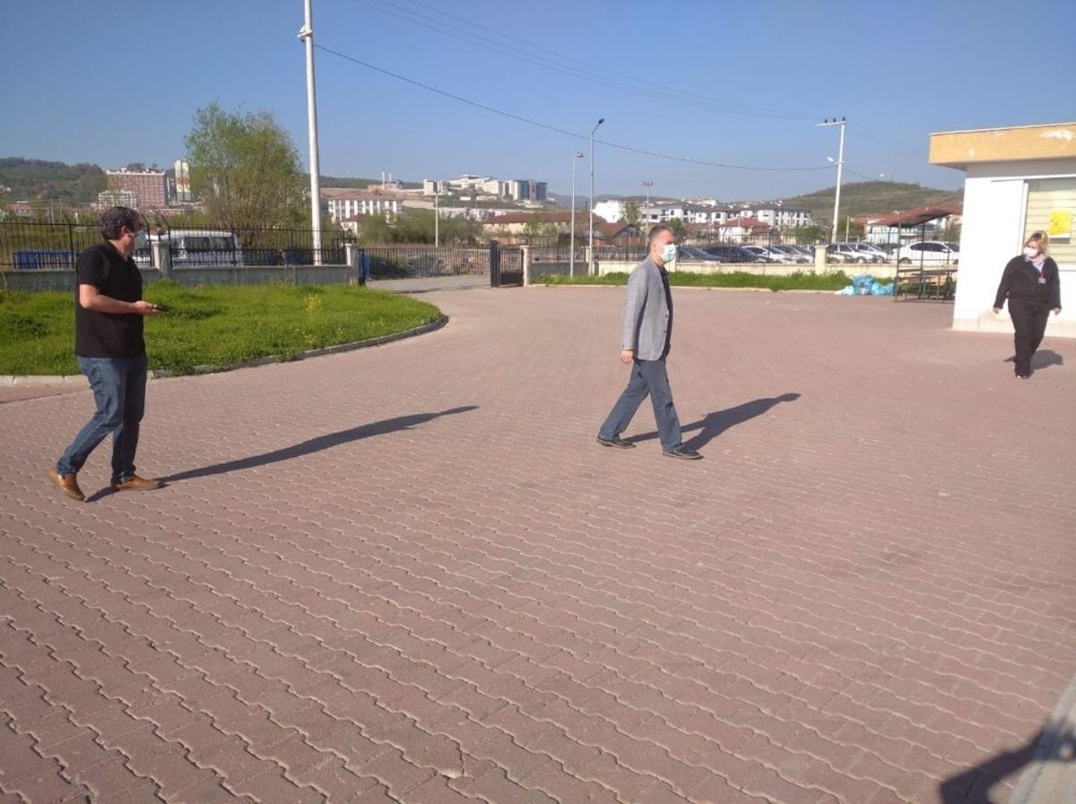 Karantina da bulunan vatandaşlarla sohbet ettiler