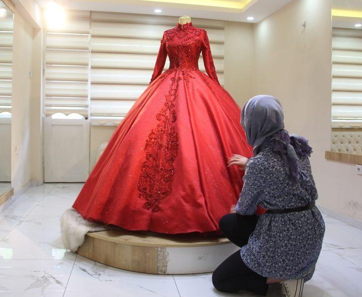 Sivas’ta korona gelinlik satışlarını vurdu G4