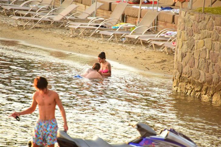 Halil Sezai öpüşmeye doyamadı G2