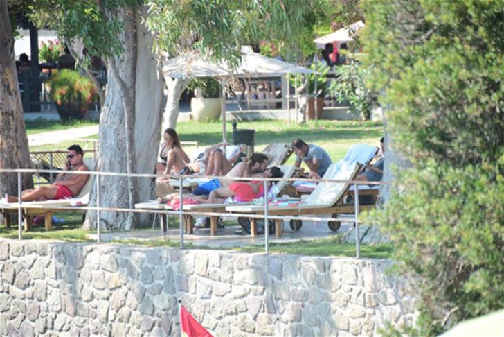 Halil Sezai öpüşmeye doyamadı G3