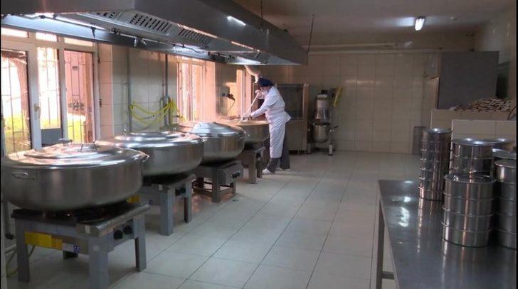 Altınordu SYDV’den günlük 1400 kişiye sıcak yemek G3